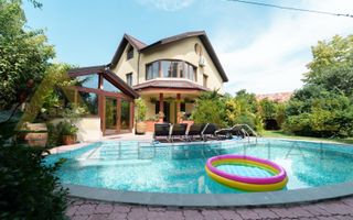 [OLTENITEI] Vila cu 7 camere - 325 MPU - Teren - 766 MP - P+1+M - Poză 1