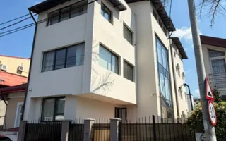 De închiriat: clădire birouri - clinică - 800 mp - renovată - Poză 11