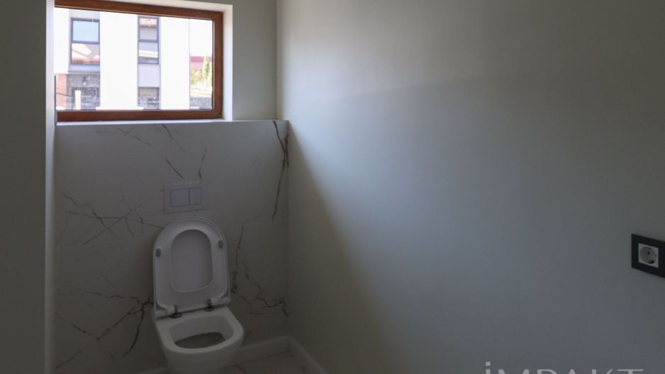 Duplex cu 8 camere in cartierul Buna-Ziua, teren 500 m2 ! - Poză 20