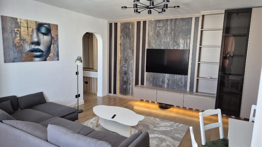 Vanzare Apartament 3 camere, Colentina 45, complet renovat si utilat - Poză 1