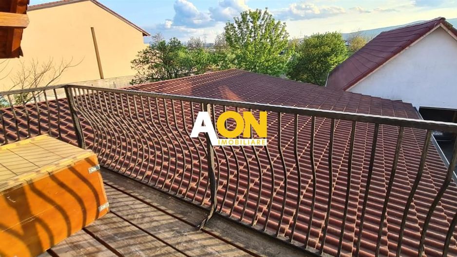 Casa pentru 2 familii, 7 Camere, 2 Garaje, 1500MP Teren - Poză 24