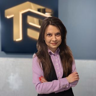 Alina Popa - TRÎMBIȚAȘU ESTATE