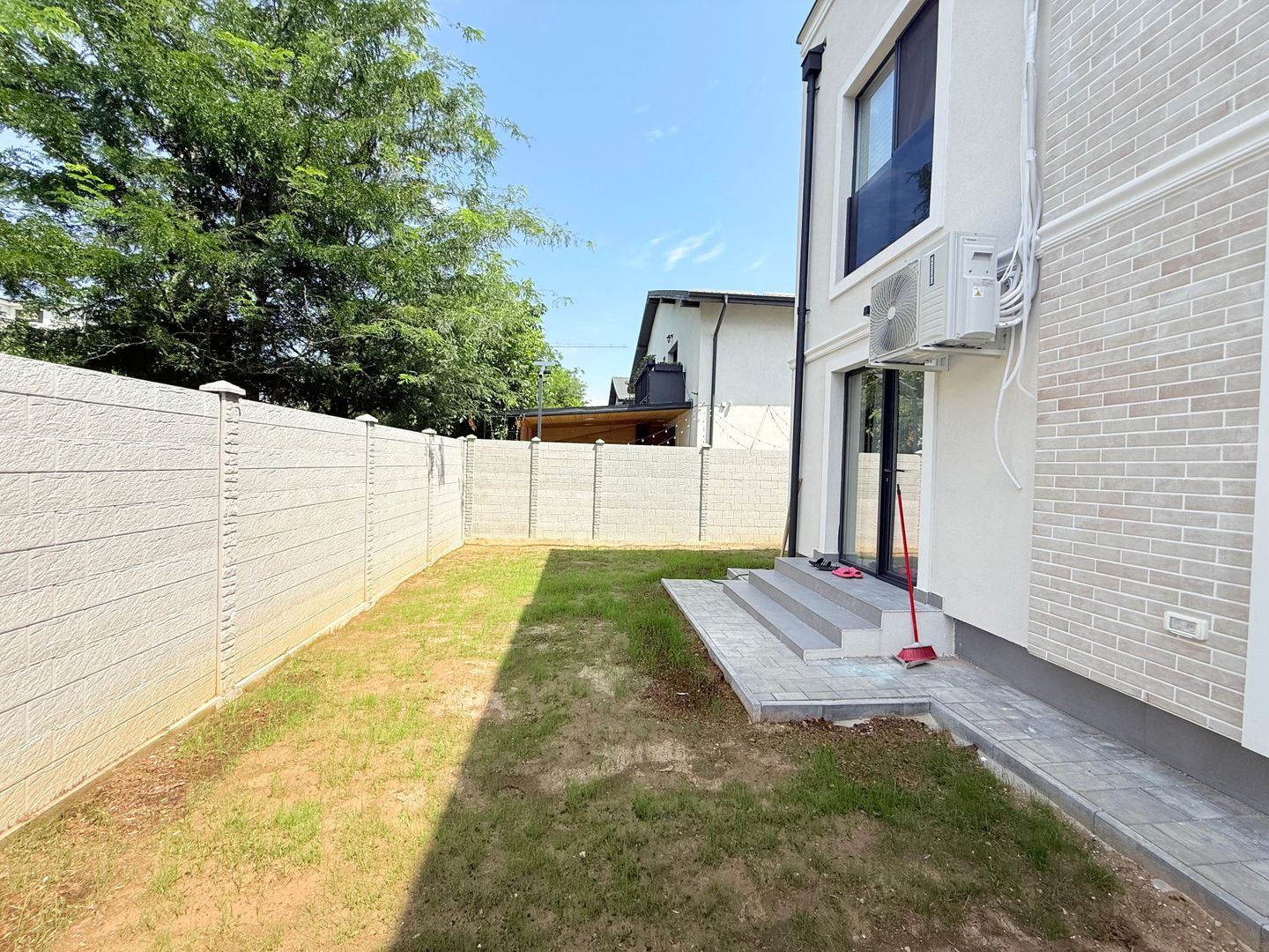 Vila 4 camere | 3 dormitoare | 3 bai | Gradina | Toate Utilitatile - Poză 26