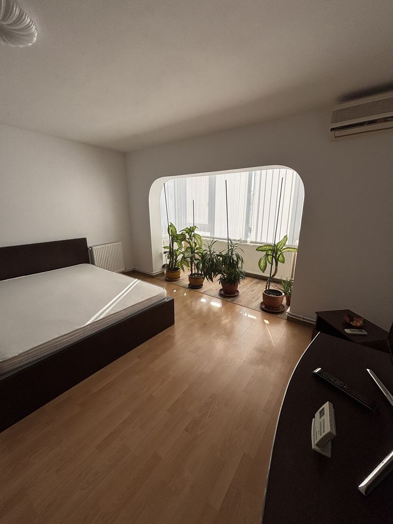 Apartament generos 2 camere - Poză 5