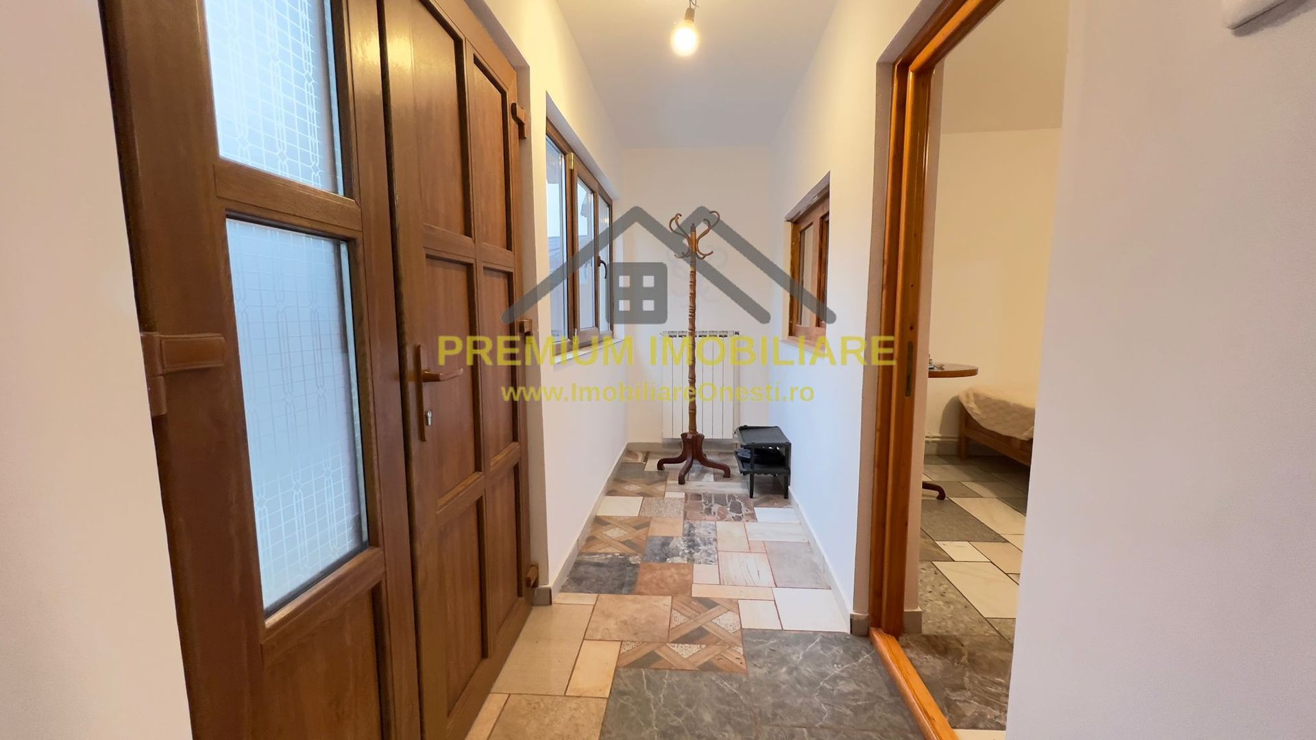 Casă renovată 2025 de vânzare în Cireșoaia - Poză 3