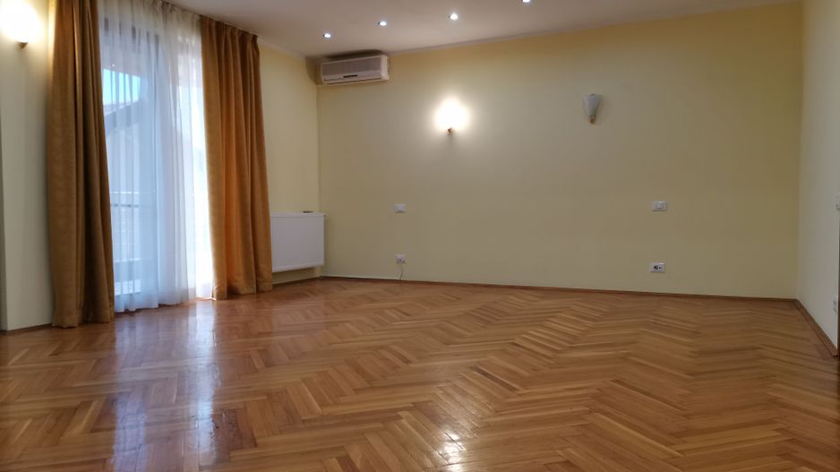 Vila str Garlei cu garaj dublu - Poză 11