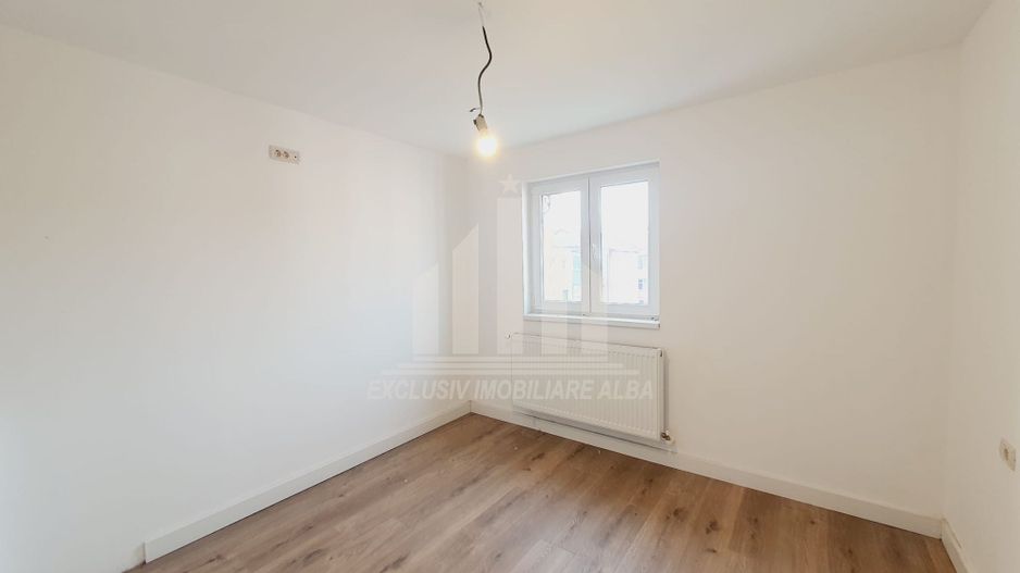 Apartament cu 3 camere renovat, Cetate - Poză 6