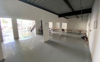 Spatiu comercial cu parcare - Poză 10