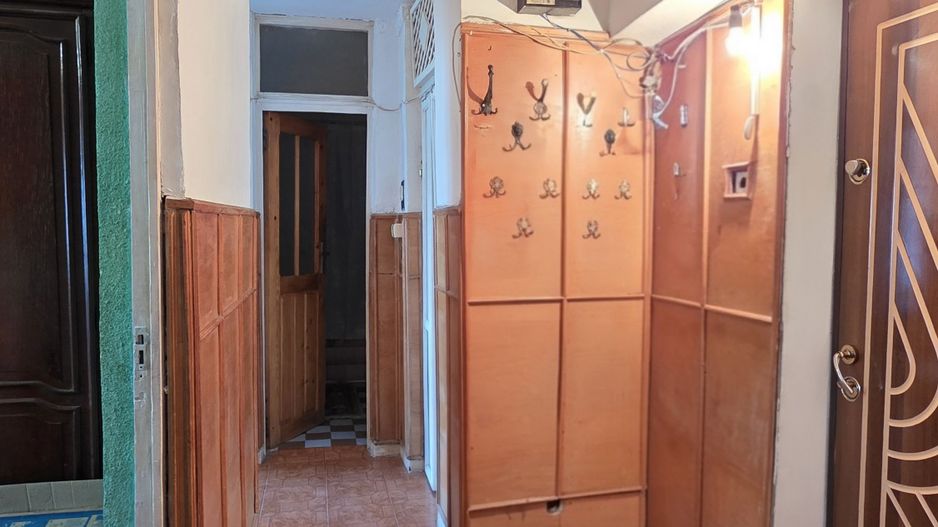 Apartament cu 2 camere, etaj 5, VASLUI - zona CRUCEA GĂRII; - Poză 1