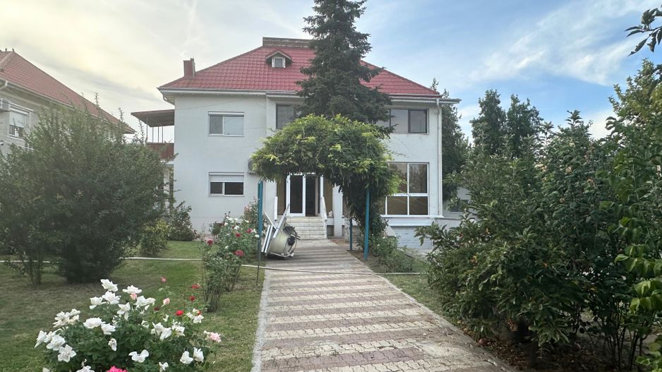 Oferim spre închiriere o proprietate de excepție zona Sisesti - Poză 3