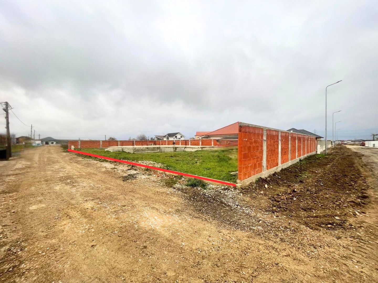 Teren intravilan, fundatie proiect casa, gard si utilitati-Zona Cheriu - Poză 12