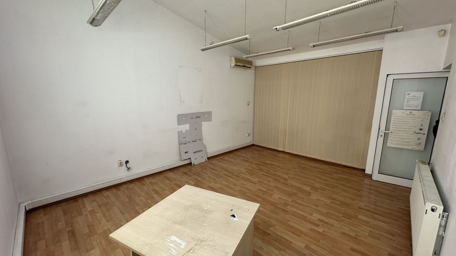 Spatiu de birou -zona strada Cluj/ 4 locuri de parcare - Poză 9