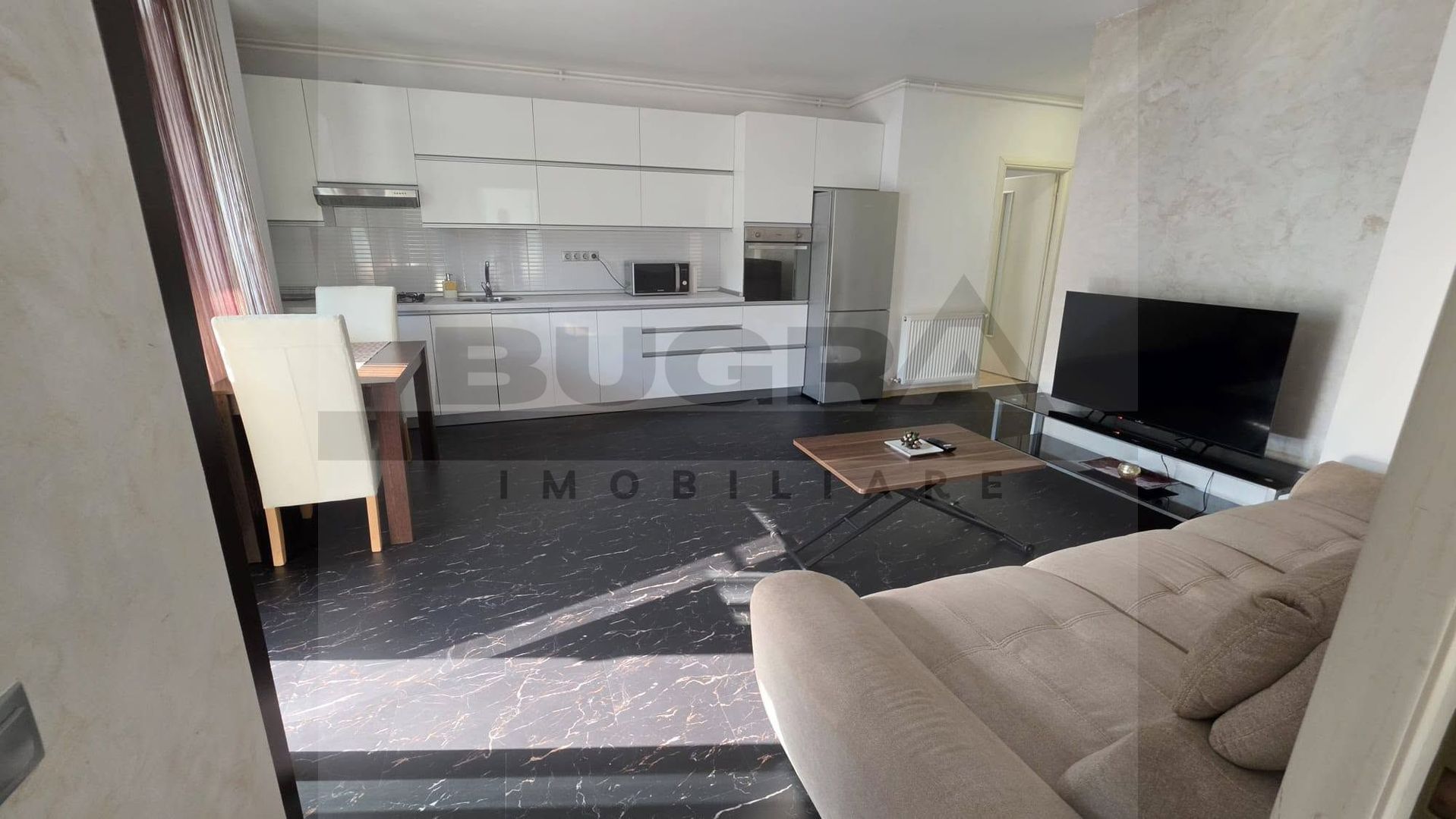 Apartament 2 camere 50 mp, gradina 40 mp, parcare, zona Metro - Poză 1