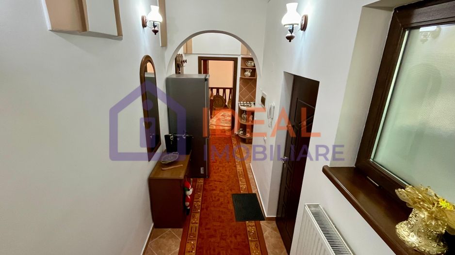 Apartament 2 camere spațios și luminos de vânzare – zonă ultracentrală - Poză 9