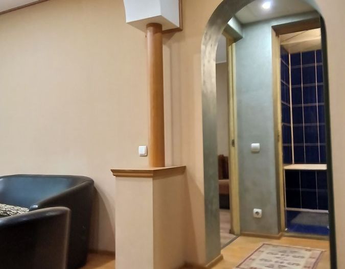 Închiriere apartament 3 camere,  parter, balcon , 60 mp - Poză 5