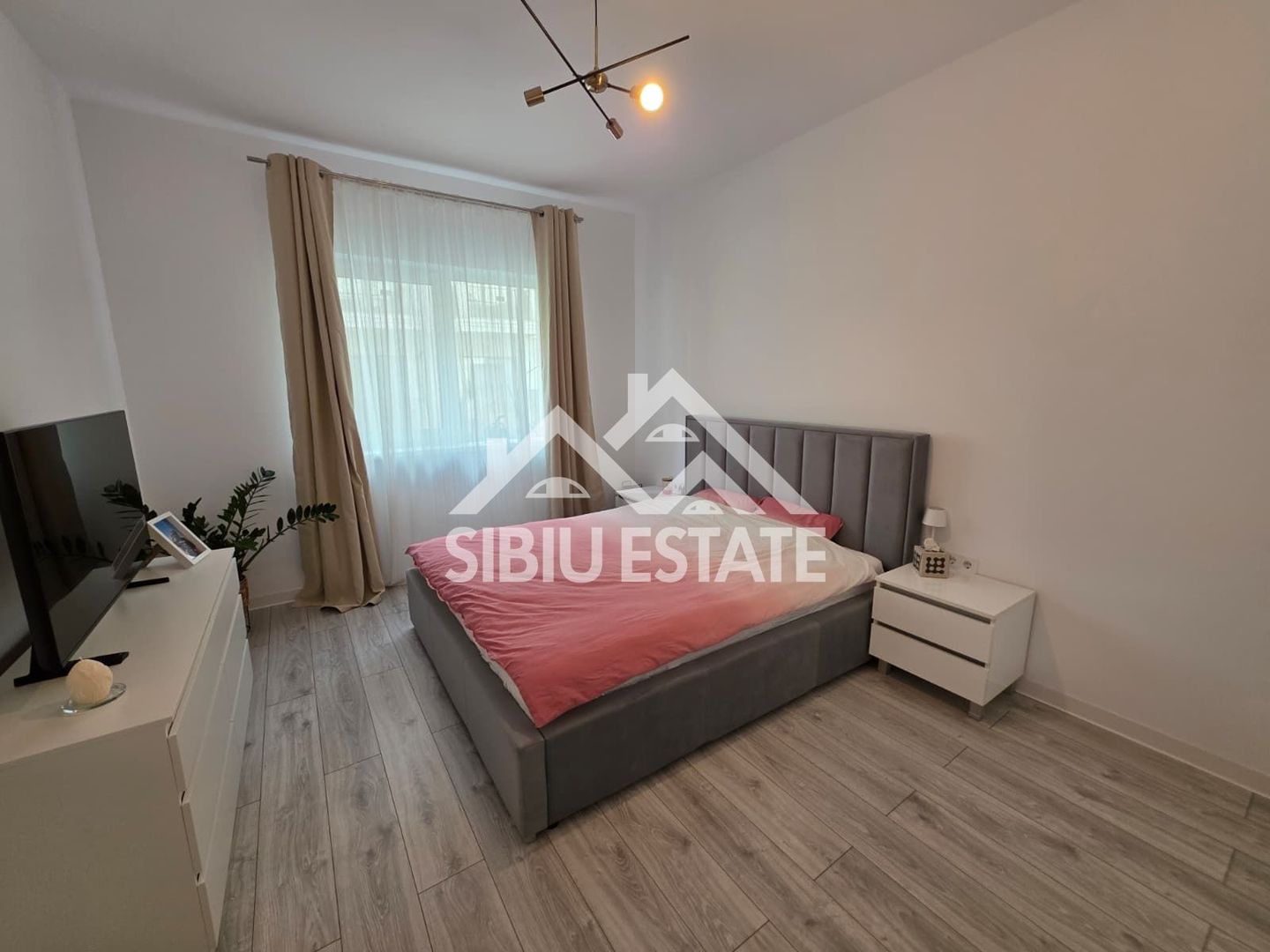 Studio 37 mp cu gradina,  zona Brana, Selimbar - Poză 10