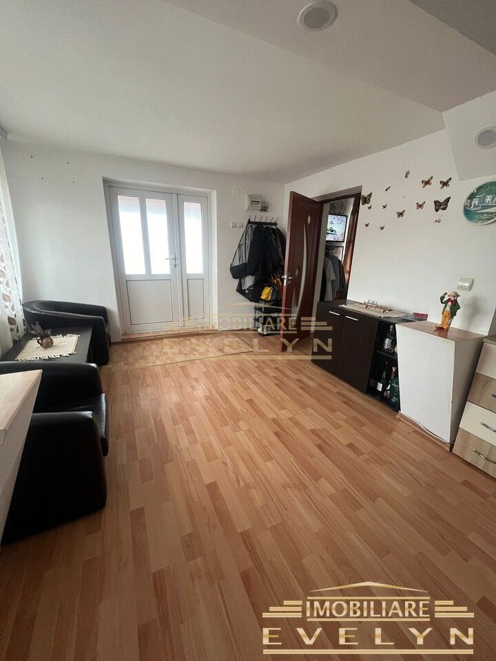 Casa + teren de vanzare in Zaicesti la strada principala, pret 75000 euro negociabil! - Poză 9