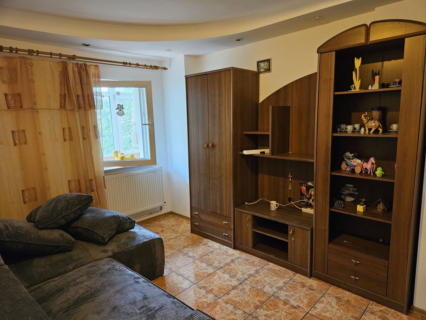 Inchiriere apartament 2 camere, Gavana zona Piata, stradal - Poză 12