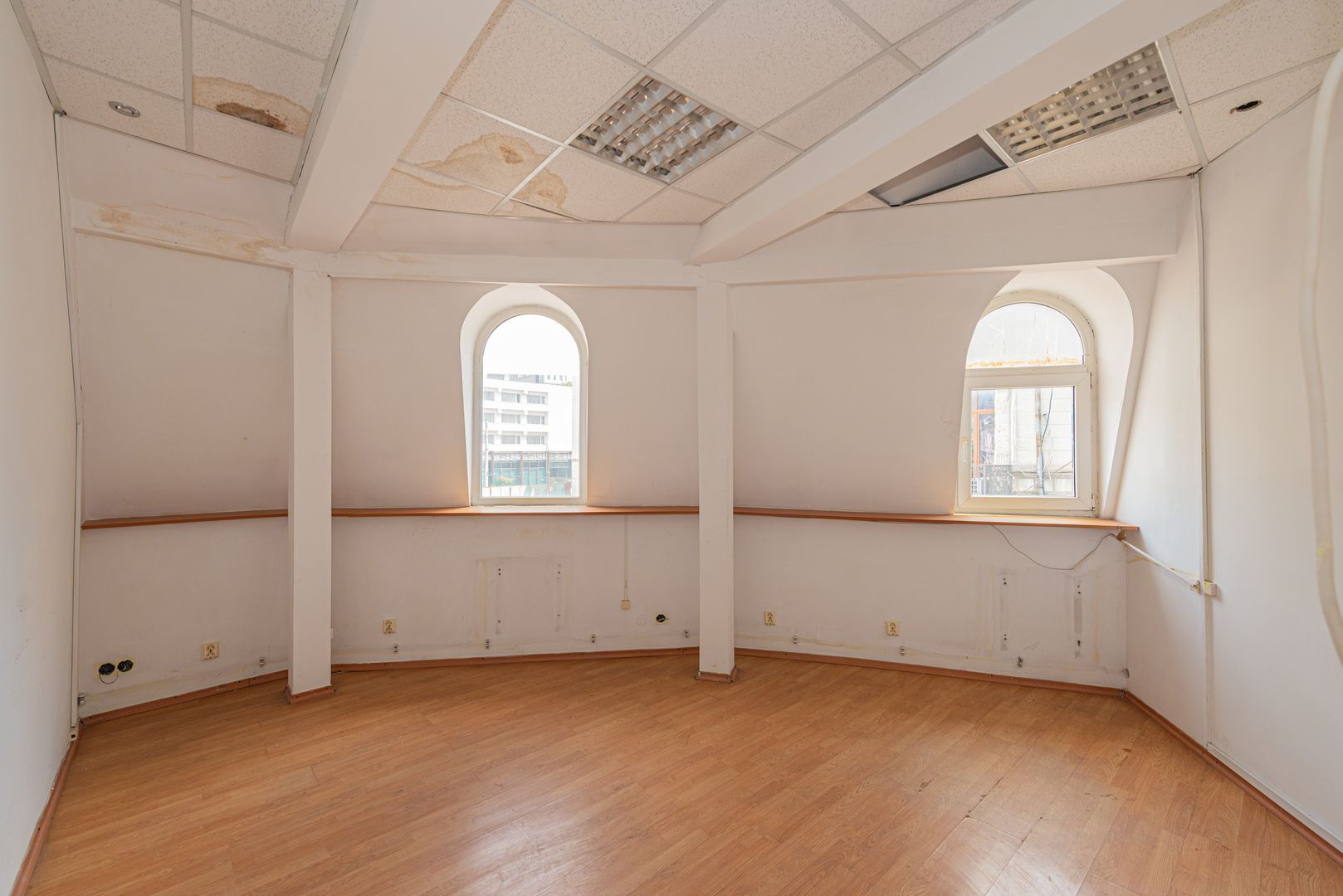 Spațiu de inchiriat, pretabil birou, sali de dans/yoga, studio, 130mp - Poză 12