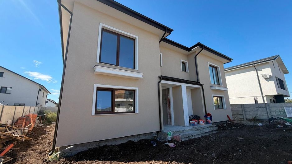 CASA DUPLEX, TOATE UTILITATILE, STRADA ASFALTATA, COMISION 0% - Poză 1