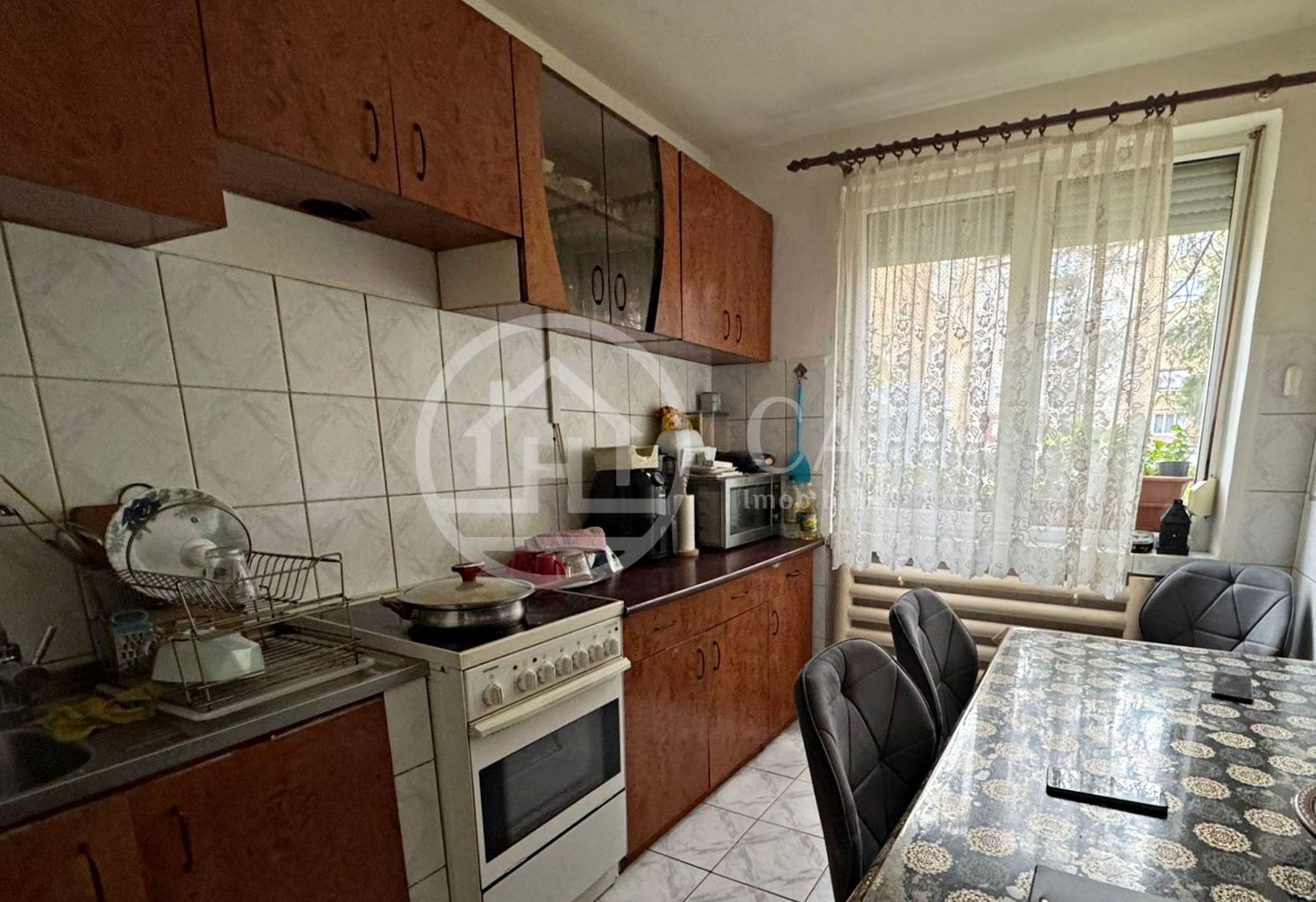 Apartament cu 3 camere de vanzare in zona Rogerius, Oradea - Poză 6