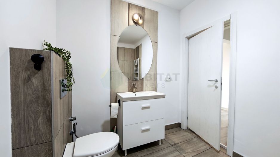 Vilă Individuală cu o curte generoasa zona Aparatorii Patriei - Poză 21