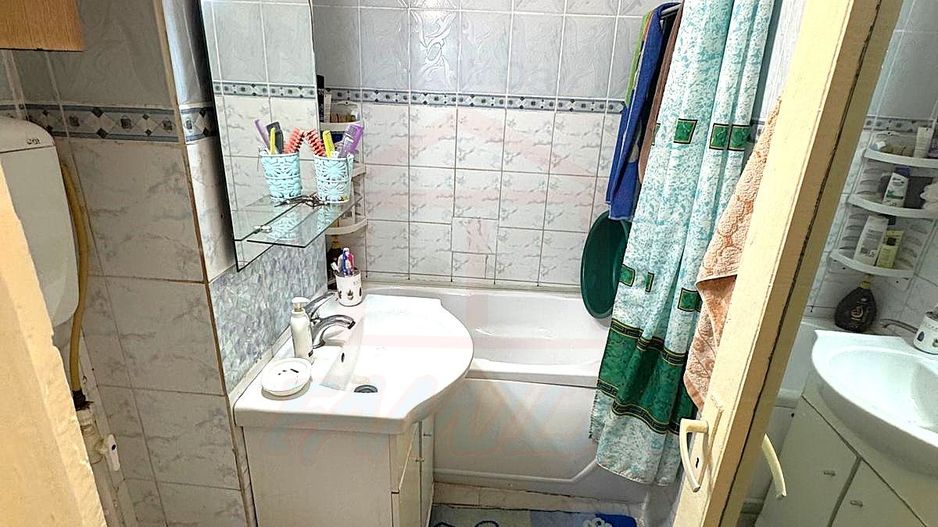 350 Euro-Inchiriere apartament 3 camere Micro 38 - Poză 12