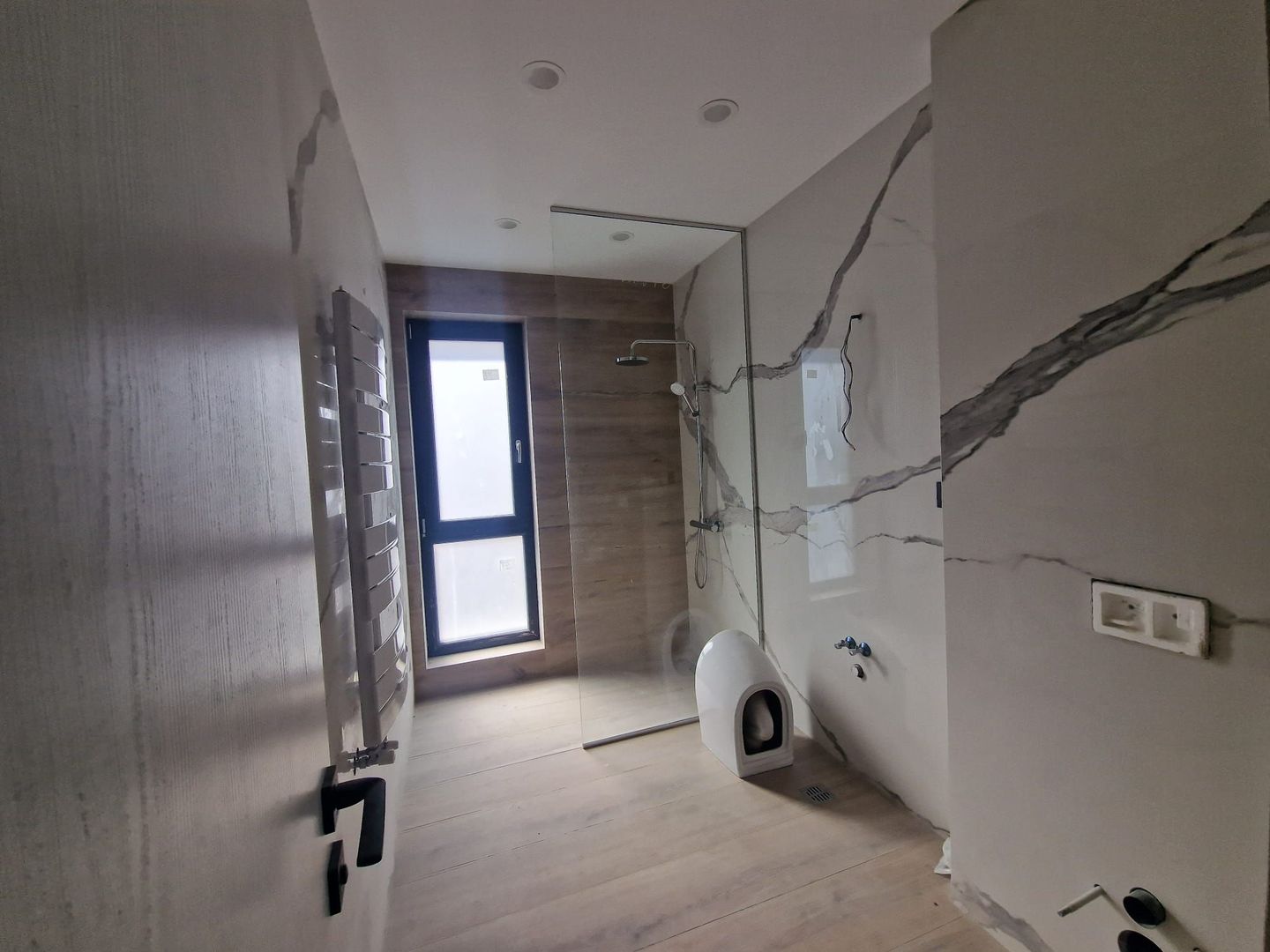 Casă nouă de vânzare lângă Pădurea Tunari – 5 camere, 306 mp teren - Poză 11