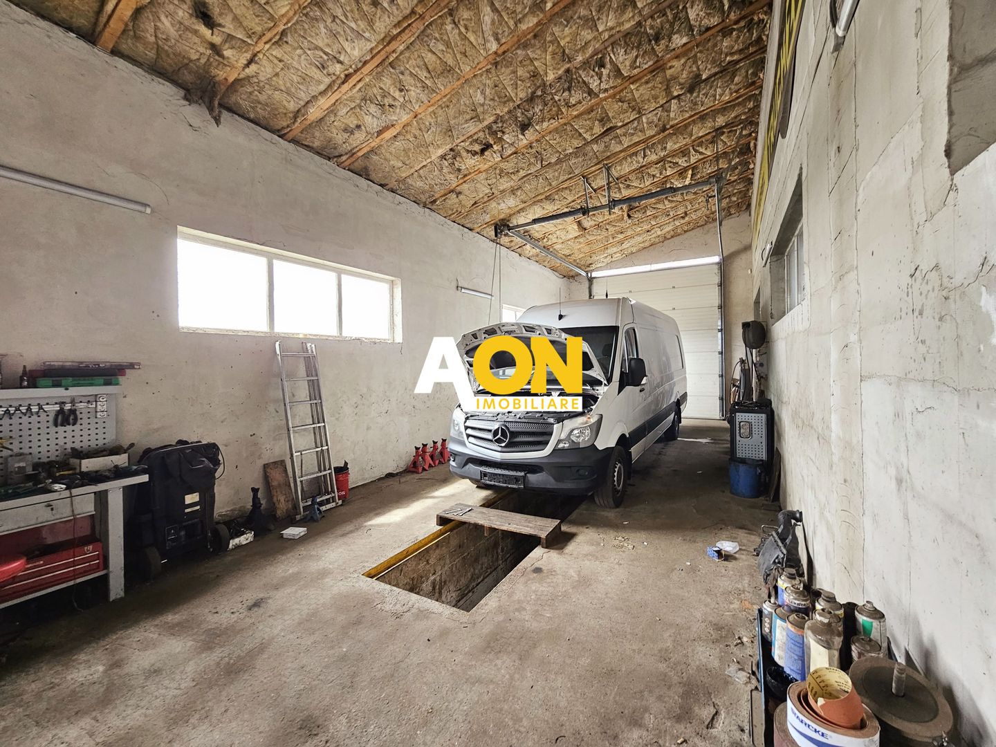 Hala amenajata ca service, 580 mp hala, 5175 mp teren, zona Ciugud - Poză 6