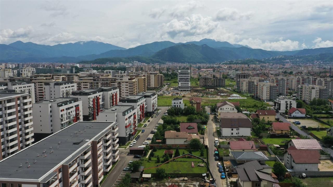 Investitional/ proiect rezidential case/ blocuri, 4,500 mp, Tractorul, Brasov - Poză 1