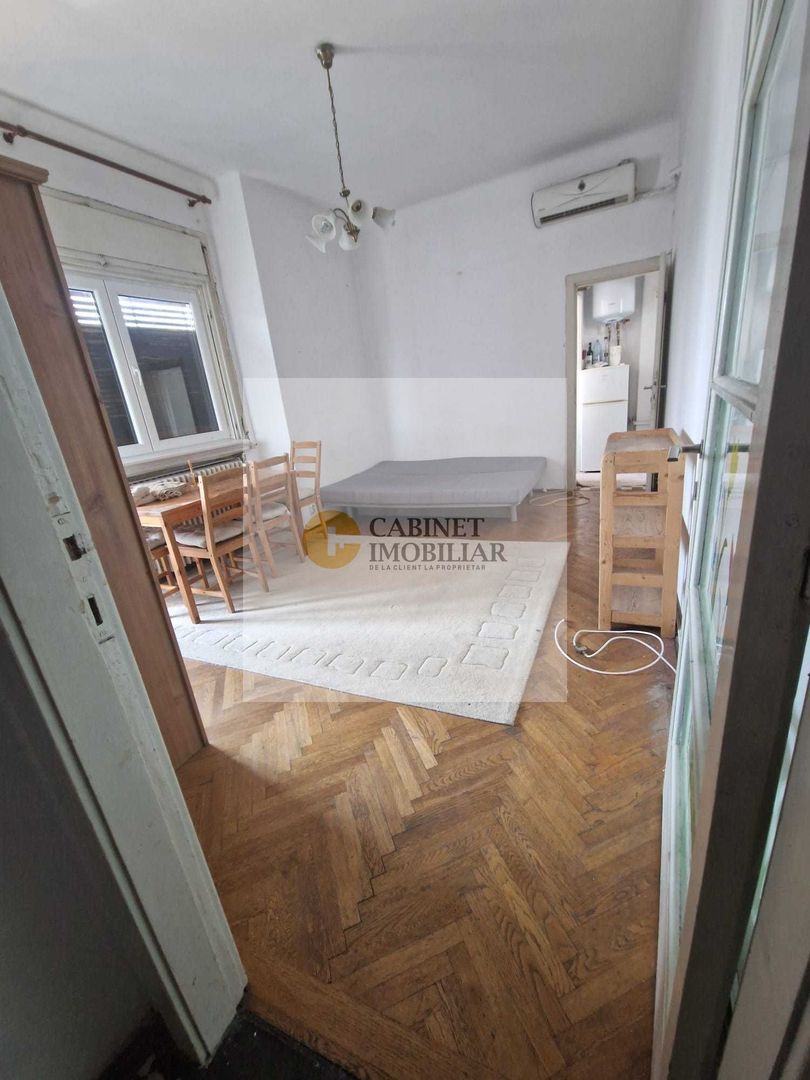 Garsoniera  30 mp |  Piata Romana  |  Balcon Vedere |  Panoramica - Poză 2