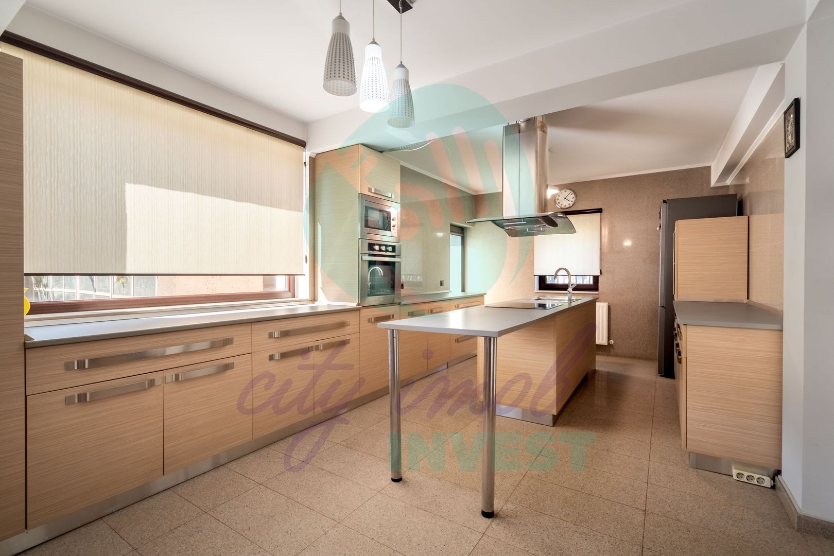 Casa in zona Vitan - Splai, ideala pentru orice tip de activitate sau locuinta - Poză 9