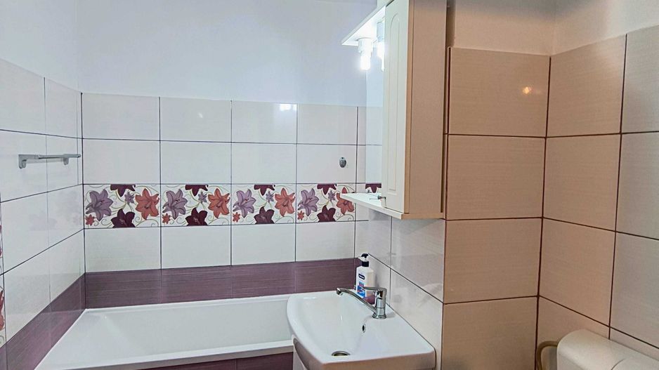 Proprietar, inchiriez pe termen lung Apartament 2 camere | Zona Lunei - Poză 6