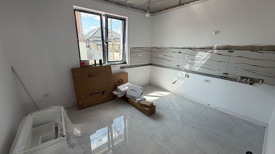 CASA INDIVIDUALA - TOATE UTILITATILE, RATE LA DEZVOLTATOR, COMISION 0% - Poză 1