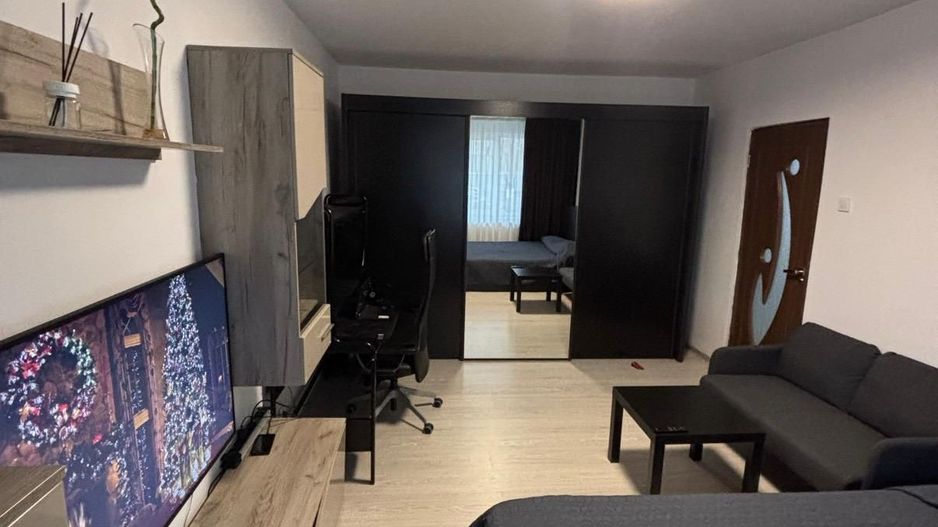 GARSONIERA DRISTOR, BUCATARIE INCHISA, MOBILAT SI UTILAT MODERN - Poză 3