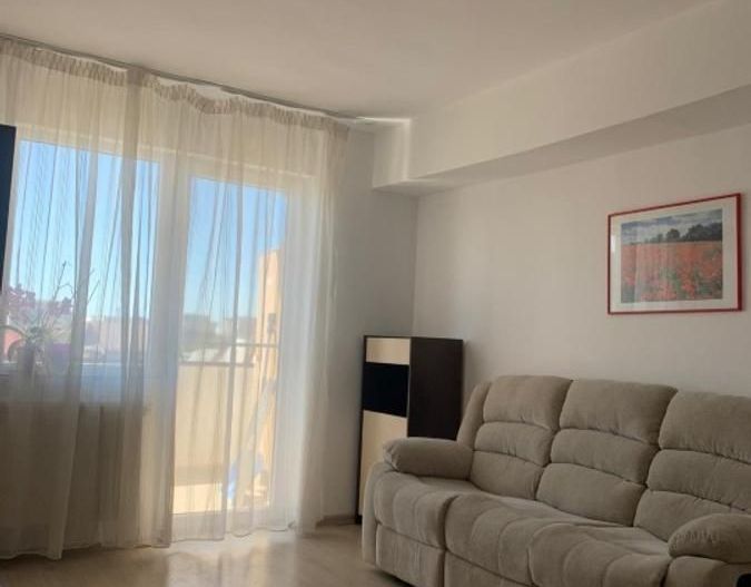 Apartament superb cu trei camere, Aparatorii Patriei, 124.000 € - Poză 2