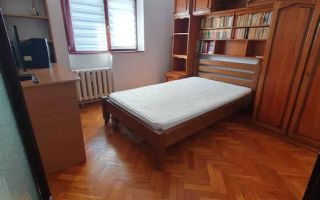 Apartament 4 camere etaj 3 din 4 zona Mogosoaia - Poză 1