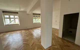 Apartament renovat în clădire istorică - are garaj - Poză 19