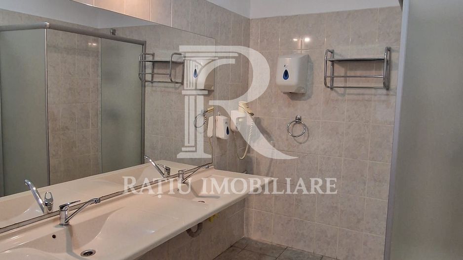 Spațiu comercial | Ideal pentru companii | Zonă centrală | Oradea - Poză 12