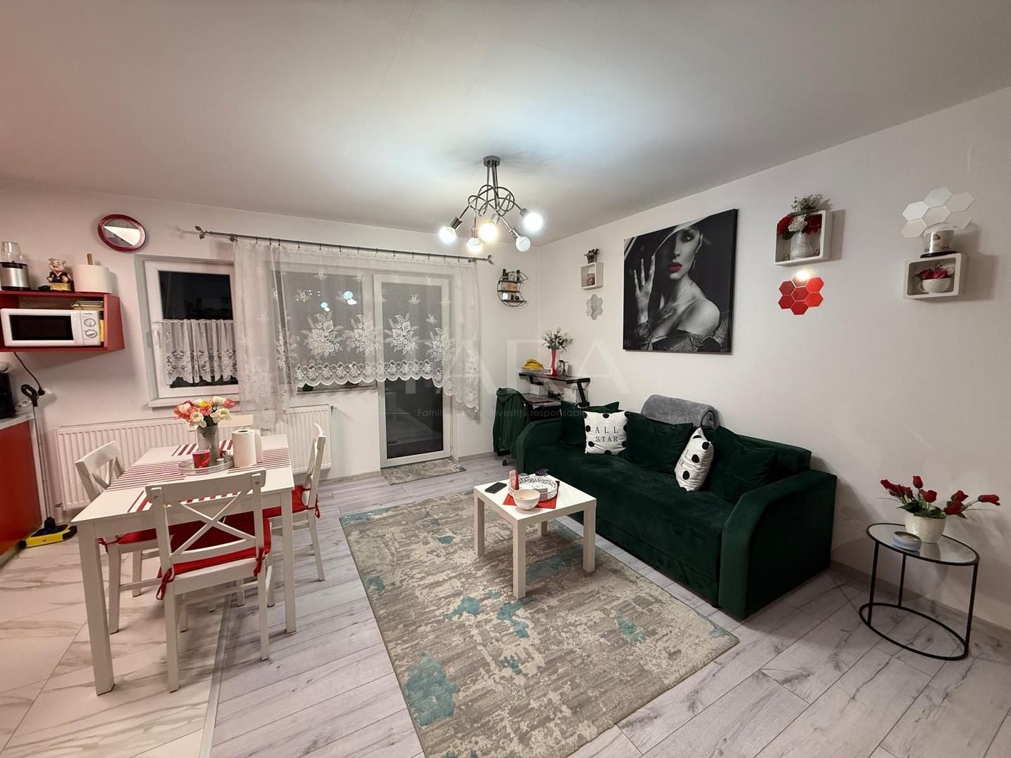 Apartament 2 camere – Florești, zonă centrală - Poză 1