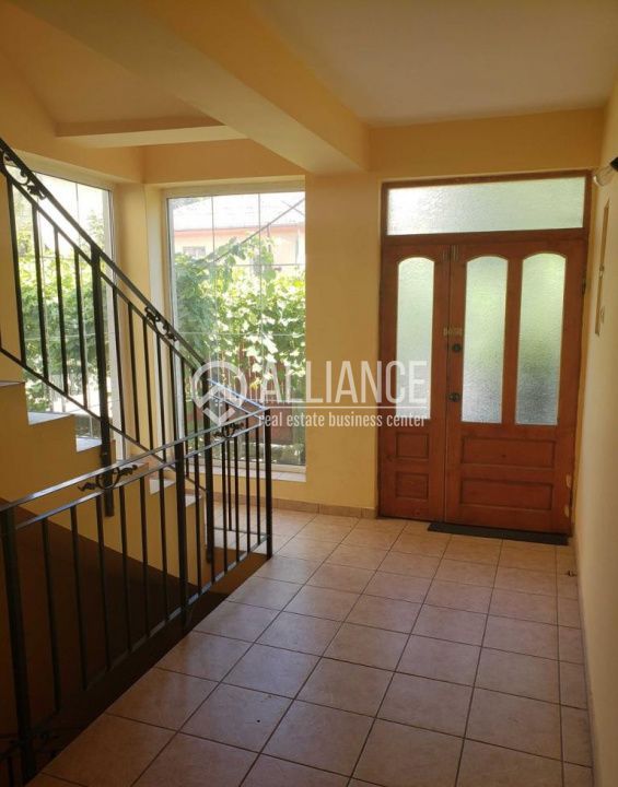 TECHIRGHIOL (COD 02)-  Vilă 10 camere ultracentrala - Poză 8