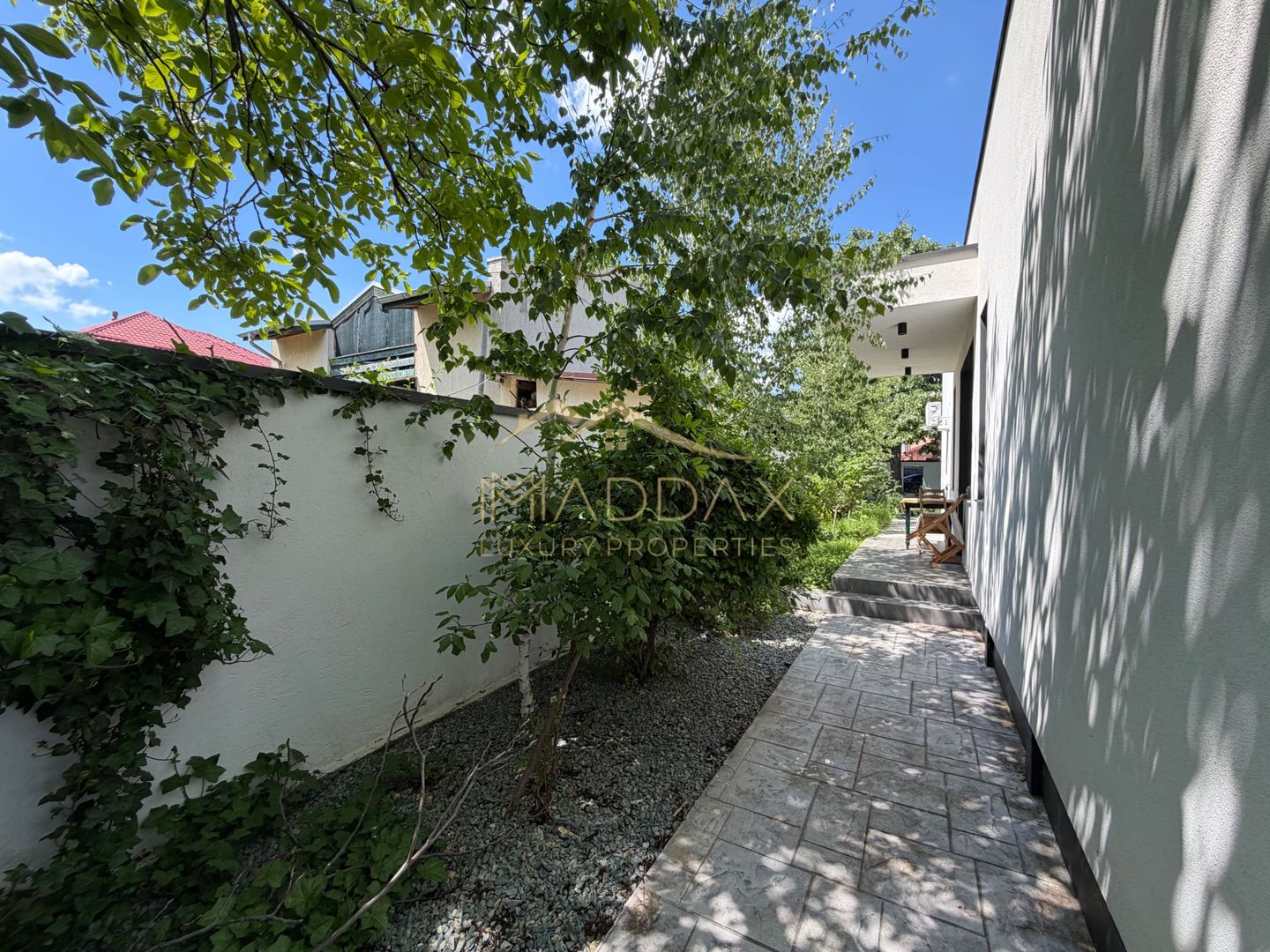 Vila cu 5 camere // * 565 mp gradina* // Tunari - Poză 114