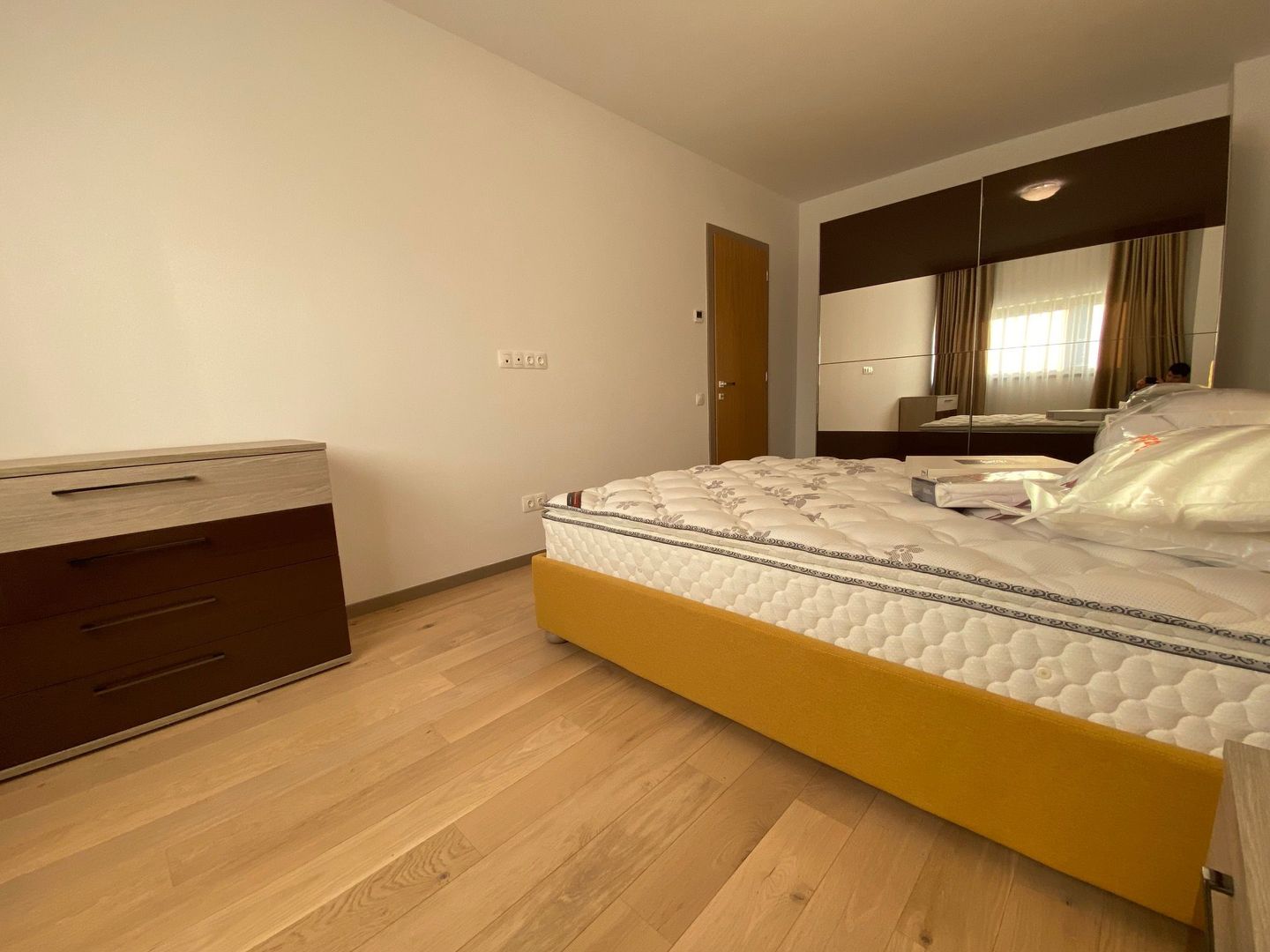 Apartament bloc nou 3 camere - parcare subterana - Poză 8