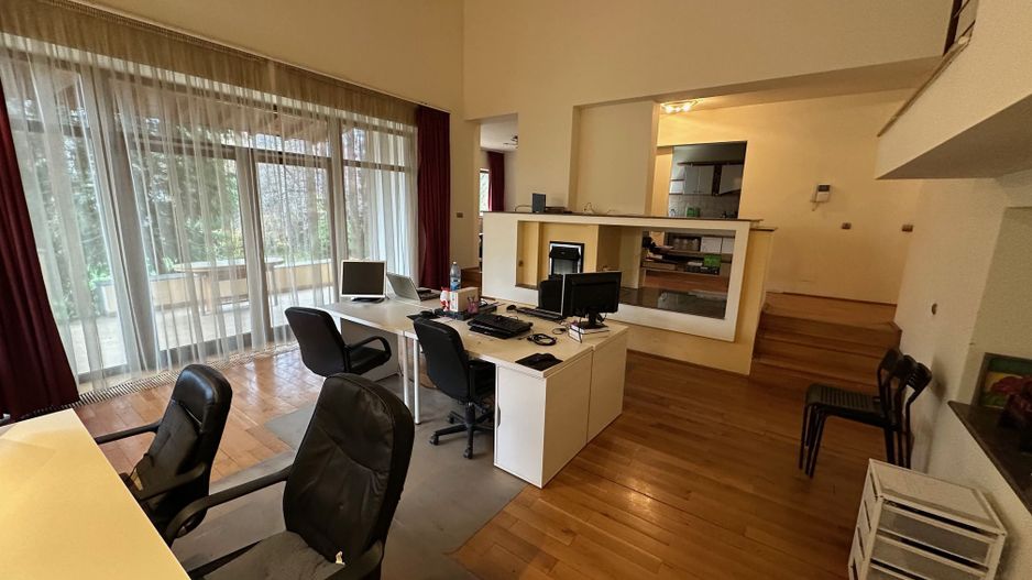 Casă / Vilă cu 6 camere în zona  Calea Aradului - Poză 1