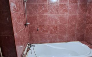 BRASADAS închiriază garsoniera 30mp la DEMISOL zona Bd.Unirii. - Poză 10