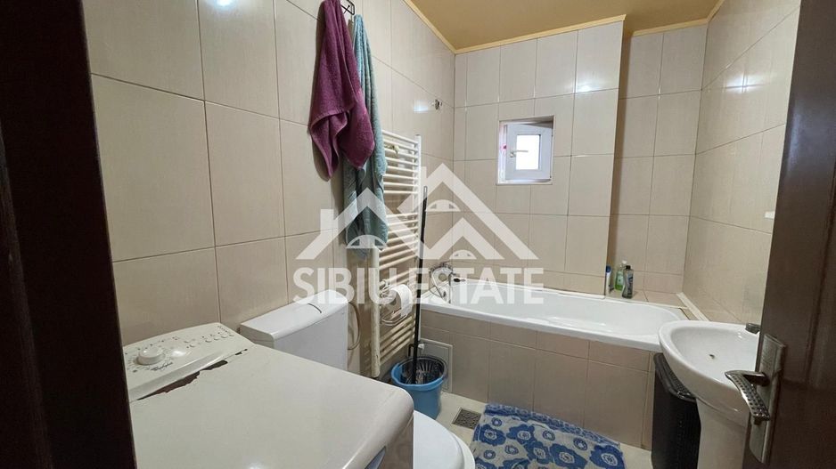 Apartament luminos cu 2 camere, la mansardă, în zonă căutată - Poză 6