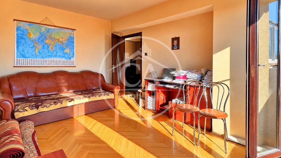 Apartament de vanzare cu doua camere in zona Dacia Oradea - Poză 2