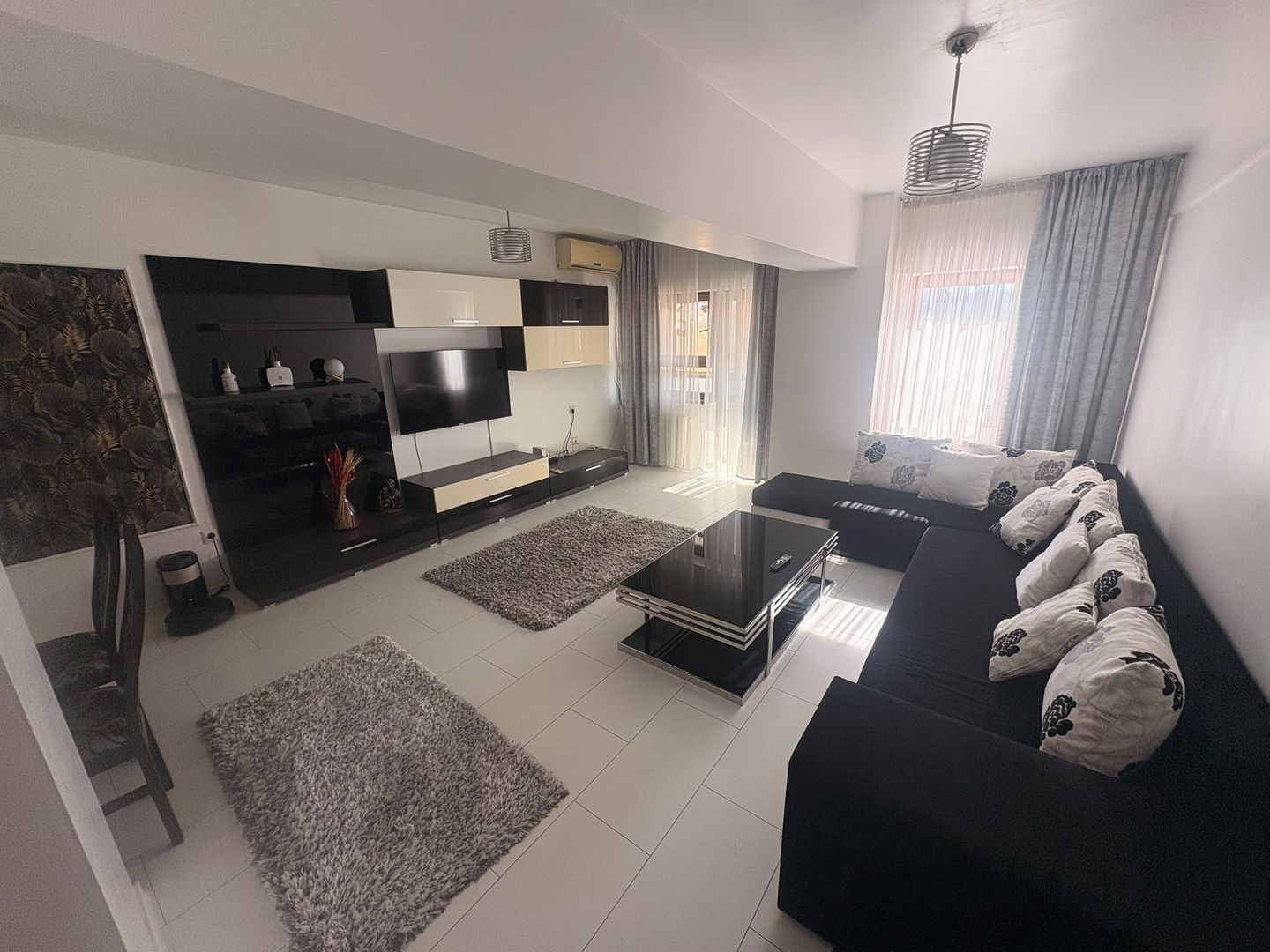 De inchiriat apartament cu 2 camere, bloc Privilege, etaj 1/12, 700 euro - Poză 4