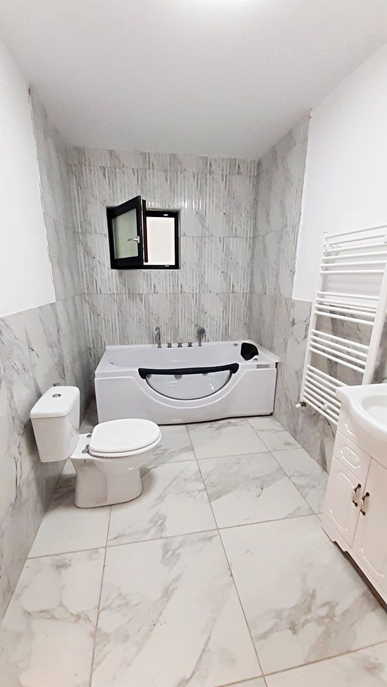 Casa noua in Cristian, libera, gata pentru a fi locuita. - Poză 11