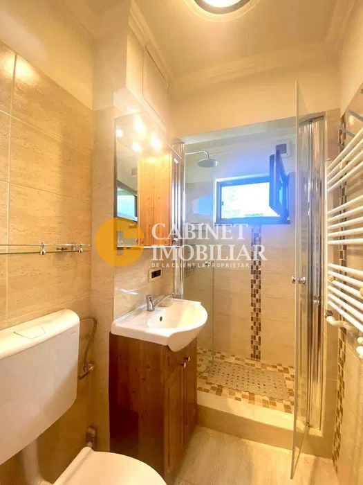 Apartament 3 camere, semidecomandat - zona Alexandru cel Bun - Poză 3